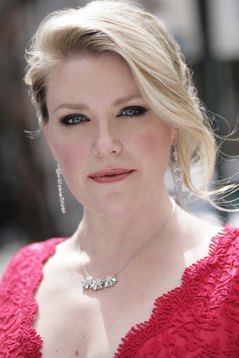 operamagazine's tweet photo. Saddest news: the Canadian soprano Erin Wall has died of cancer, aged only 44. https://t.co/qCi5VBhBpv