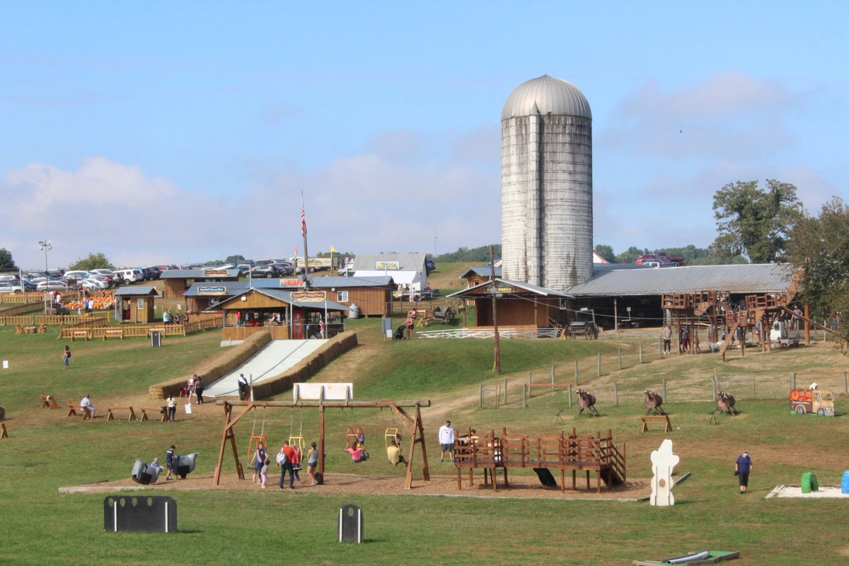 tourfrederickmd's tweet image. There's still time to enjoy one of Frederick's fun fall festivals this season! Make plans to pick your pumpkins soon.

visitfrederick.org/blog/post/fun-…