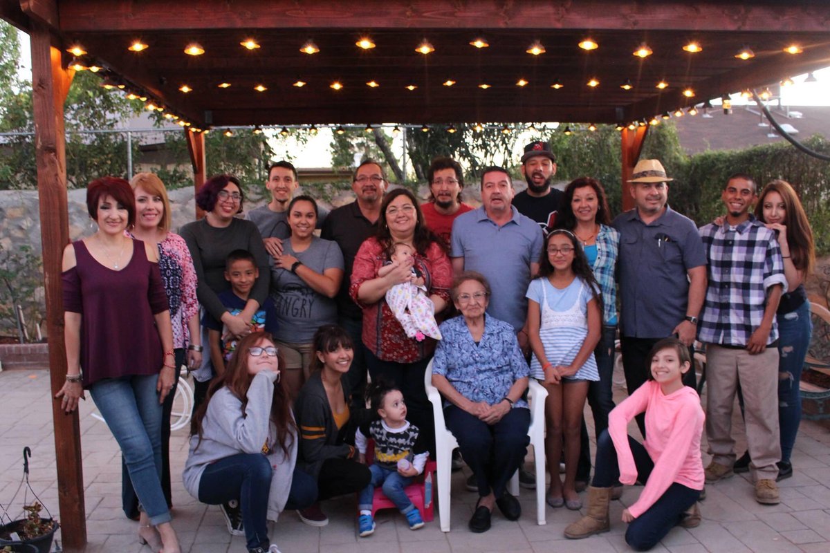 VaniaJean88's tweet photo. Wrapping up #HomecomingAlumniWeek with #FamilyFridays! Everything I do I do for the people right here! I hope to make you all proud! @YsletaISD @CharlieGarciaBA @ODPHIRuben @RobRobledoBA @RossTheBoss400 https://t.co/85wQIffVQu