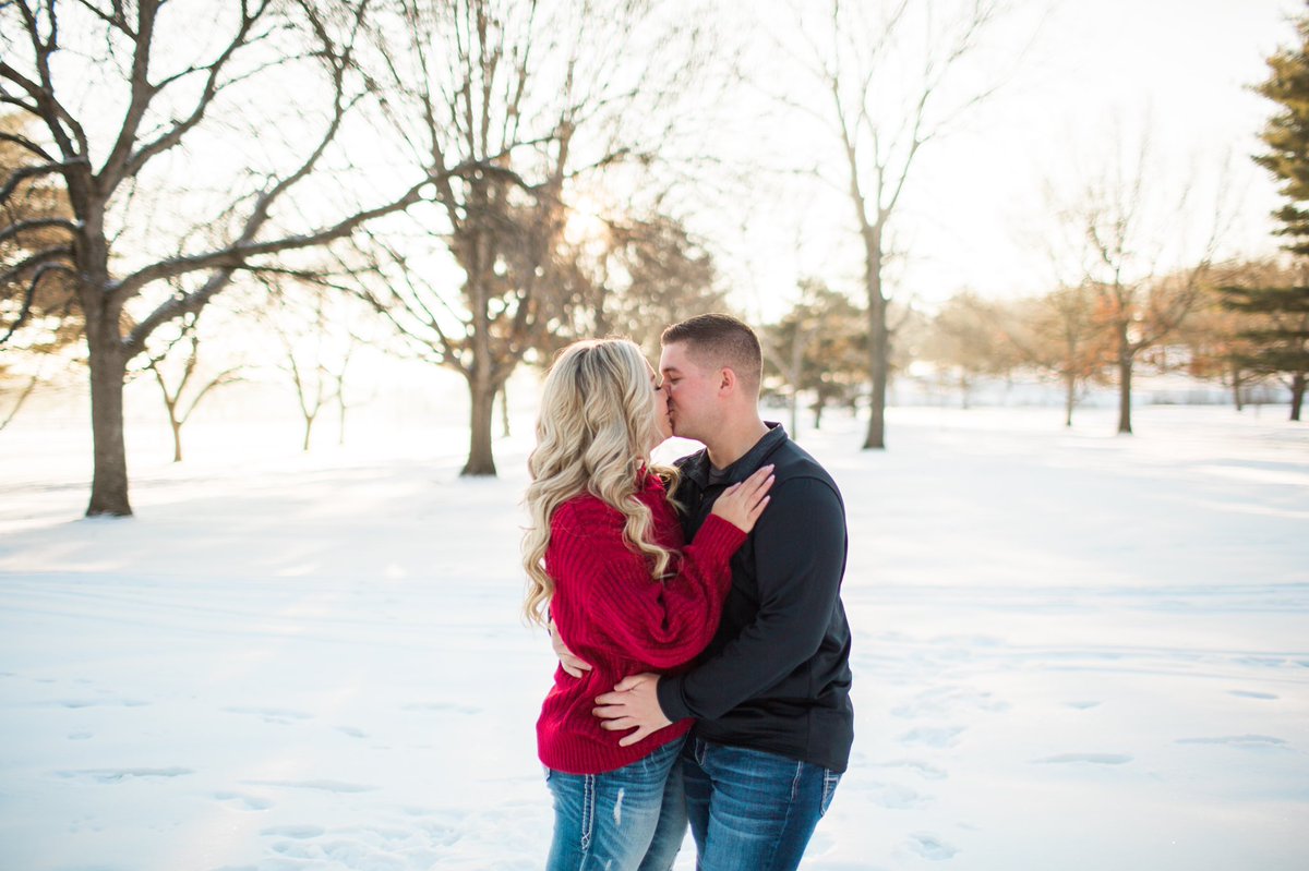 chels_claws's tweet photo. How it all started 4 years ago today VS now, 64 days away from being Mrs. Clawson 🥺🥰😍 https://t.co/VMook2VGwz