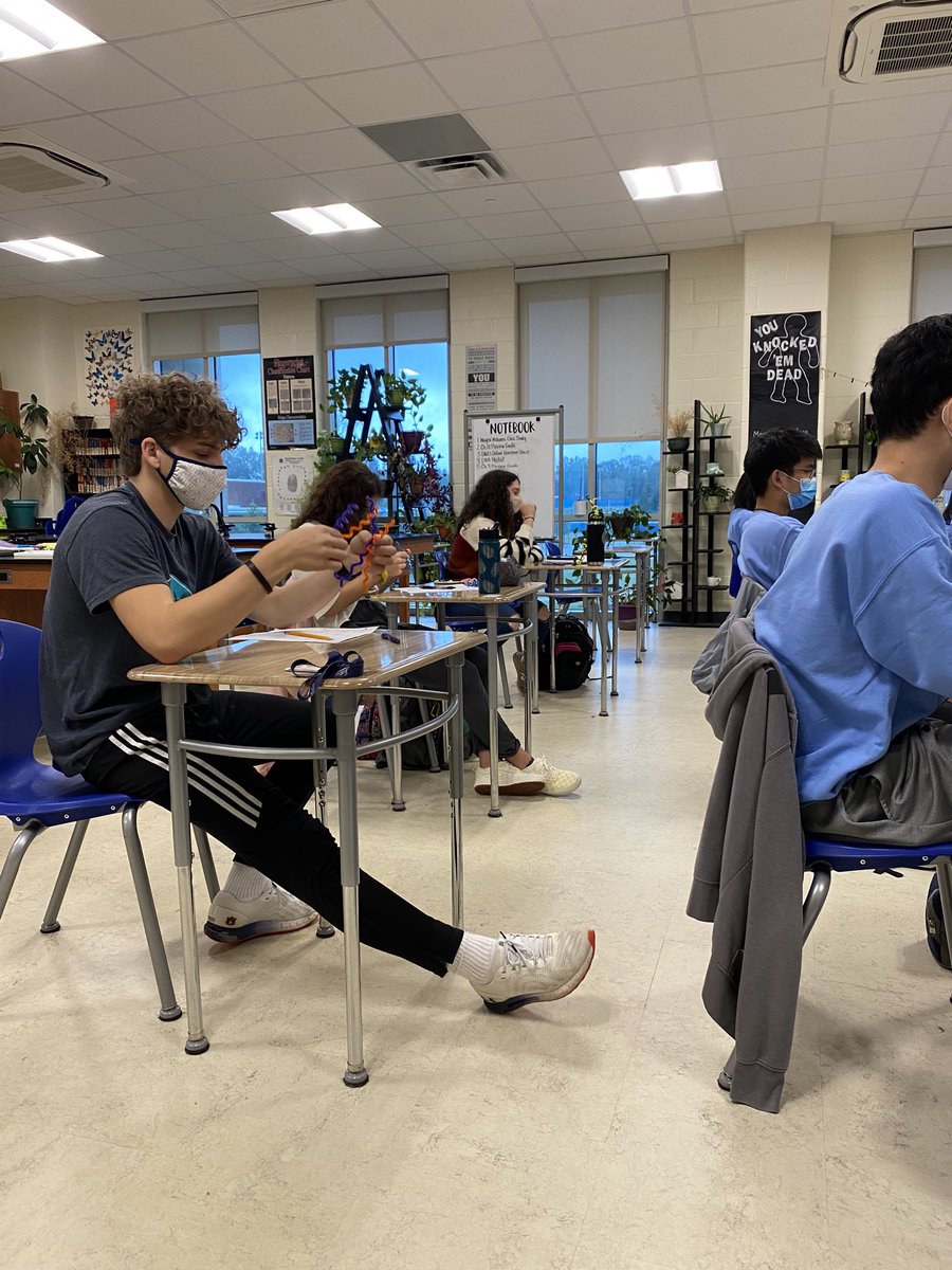 ahsprincipal's tweet photo. IB Bio making chromatids and duplicated chromosomes. Kids still love to play! #AHSTigerpride https://t.co/p53y1D526j