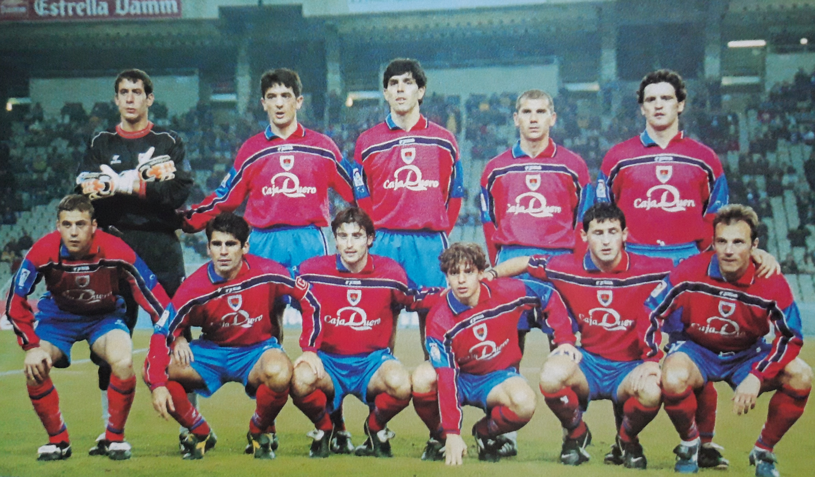 Fútbol Carroza on Twitter: "➡️ Numancia 99/00. 👥 Álvaro Nuñez, Pacheta,  Muñiz, Barbu y Castaño (arriba). Rubén Navarro, Octavio, 'Caco' Morán,  Rivera, Nagore y Belsué (abajo). 📋 Los sorianos estaban dirigidos por