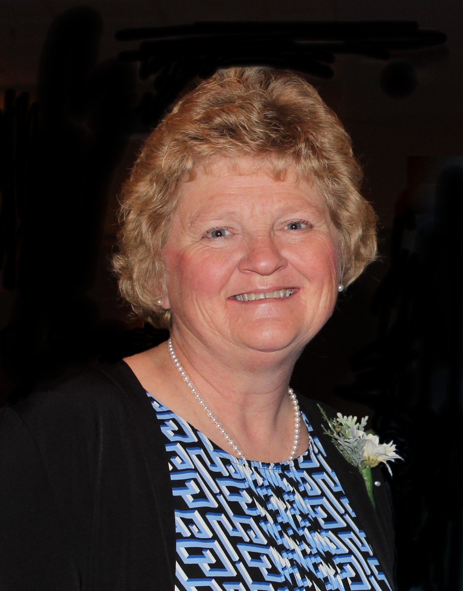 NDstate4H's tweet photo. During National 4-H Week, ND 4-H is thankful for our wonderful 4-H volunteers. Congratulations to Julie Hassebroek from Sargent Co. on being named the National 4-H Volunteer of the Year for the North Central Region. 

https://t.co/yNOnr0iB34 https://t.co/LGKNAV4uyG