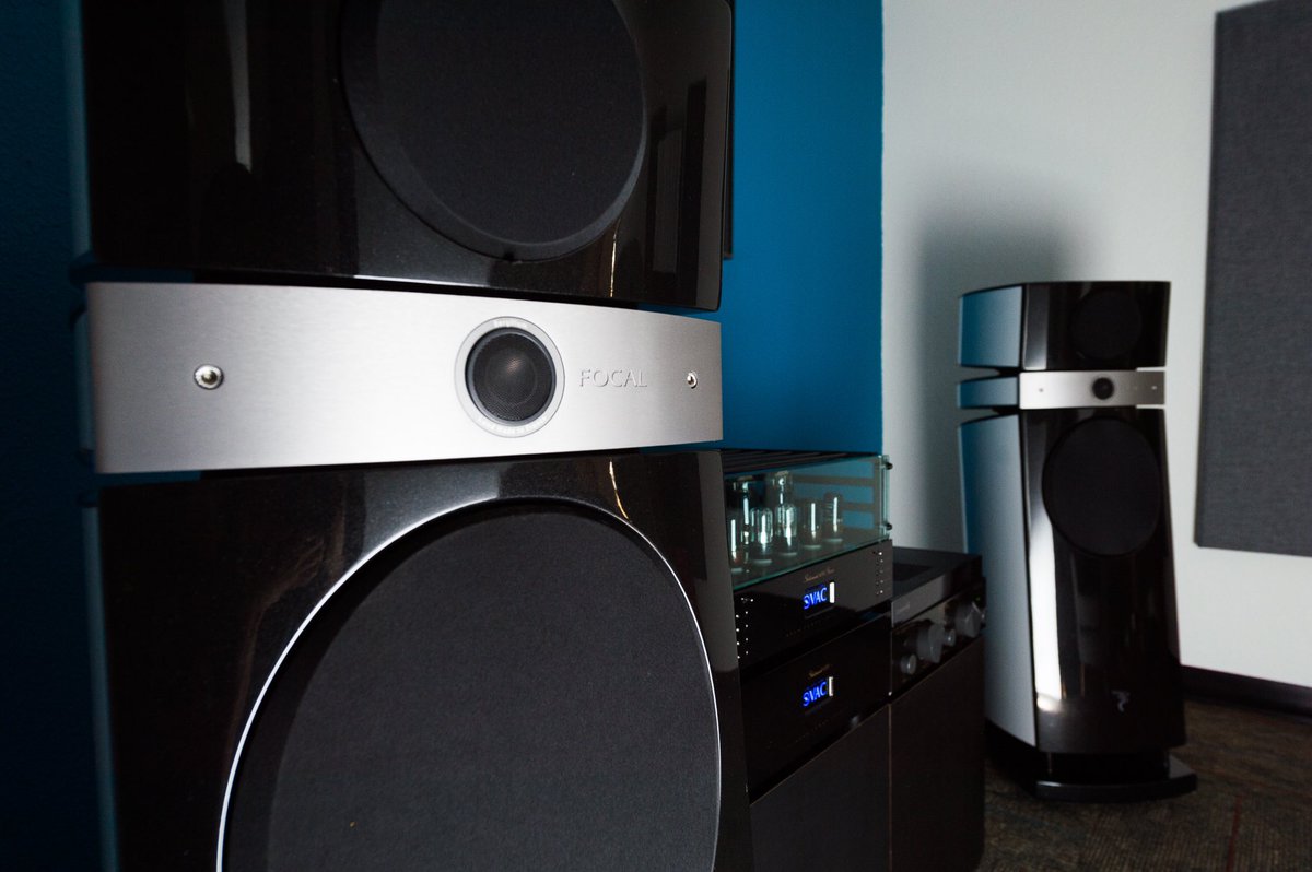 CrownAVINC's tweet photo. Oh you want a killer audio set up?? Look at how clean we can do your installation! 😎

#getcrowned #avtweeps #dfw #dfwvisuals #dallas #texas #audio #video #avpro #avsystems #avproduction #creston #sony #control4 #sunbrite #homeelectronics #lumastream #ledlights #specialistav https://t.co/jFat0dpGsO