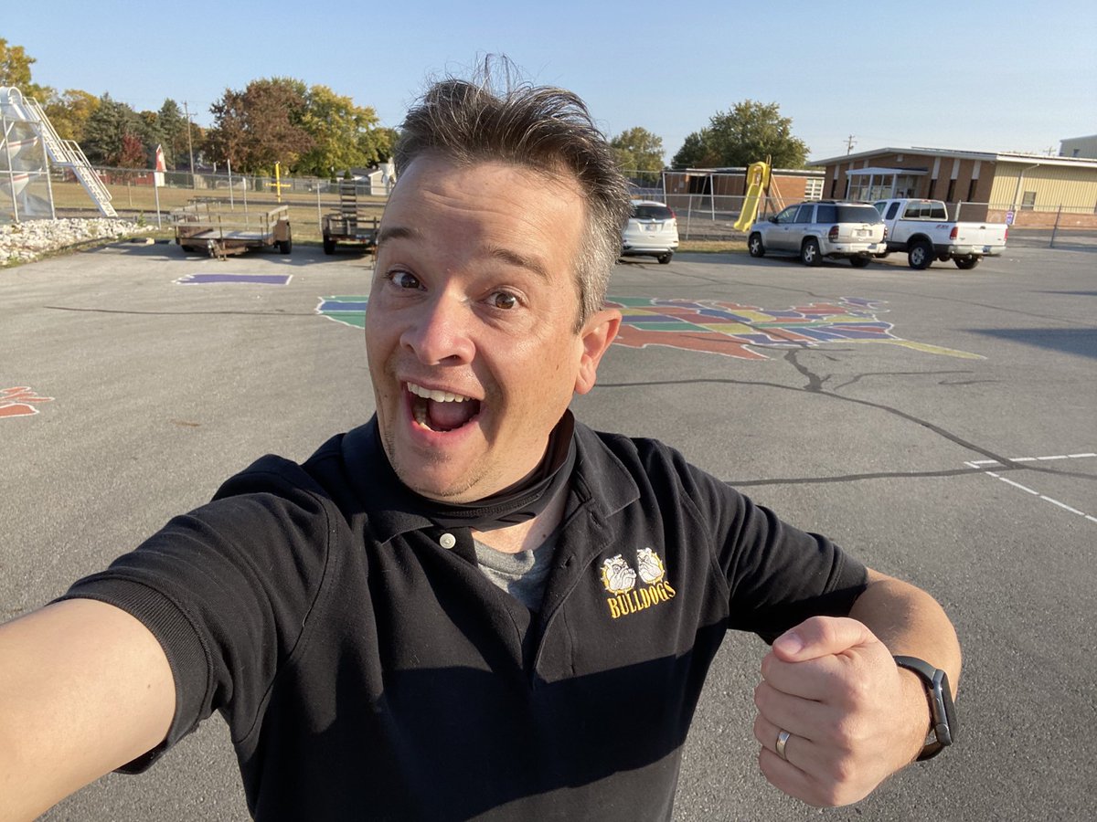 I’m walking! ⁦<a href="/lapelelementary/">Lapel Elementary</a>⁩ ⁦@MrBowmanLES⁩
