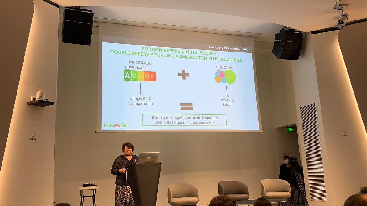 sandrineraffin's tweet photo. #FFASevent @SylvieWillemin présente l’action de Neste pour donner des repères portion aux consommateurs sur les produits mais aussi en digital. Le principe : proposer des fourchettes de quantité, pour les enfants et les adultes, et laisser la famille décider. Pas d’injonction ! https://t.co/KnOrgjNXnc