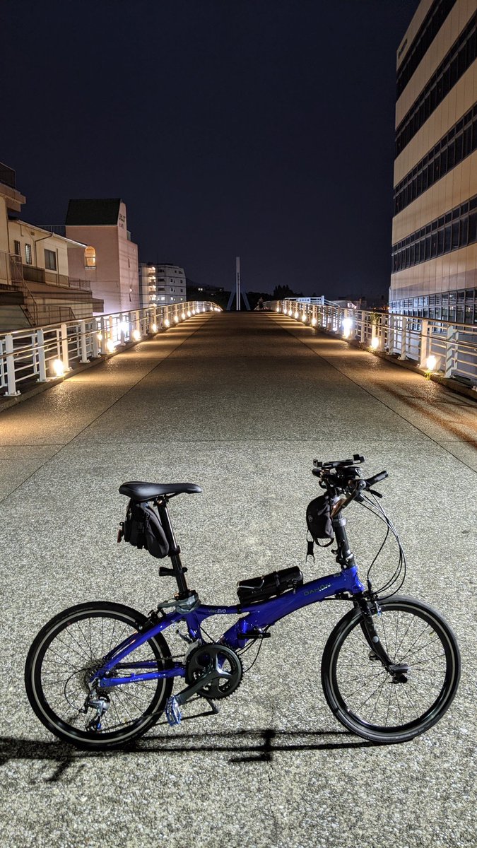 cdh_40's tweet photo. DAHON Visc EVO でマッタリゆるポタの日々。
増えるかどうかはさておいて、流れに乗ってみようかと…。
#愛車の写真を4枚晒すとRTとフォロワーがぶわっと増えると聞いて https://t.co/BfyatUyCZK
