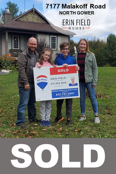 ErinFieldRemax's tweet photo. #SOLD #overasking #multipleoffers 💰 Such a pleasure helping this family start their next adventure. TY for putting your trust in me. 🥰🏡🤝 Congrats!  #erinfieldhomes #remaxabsolute #remax #remaxhustle #multipleoffers #realtorlife #cmn #miraclehome #lovewhatido #soldinnorthgower https://t.co/DbK1eVVSCe