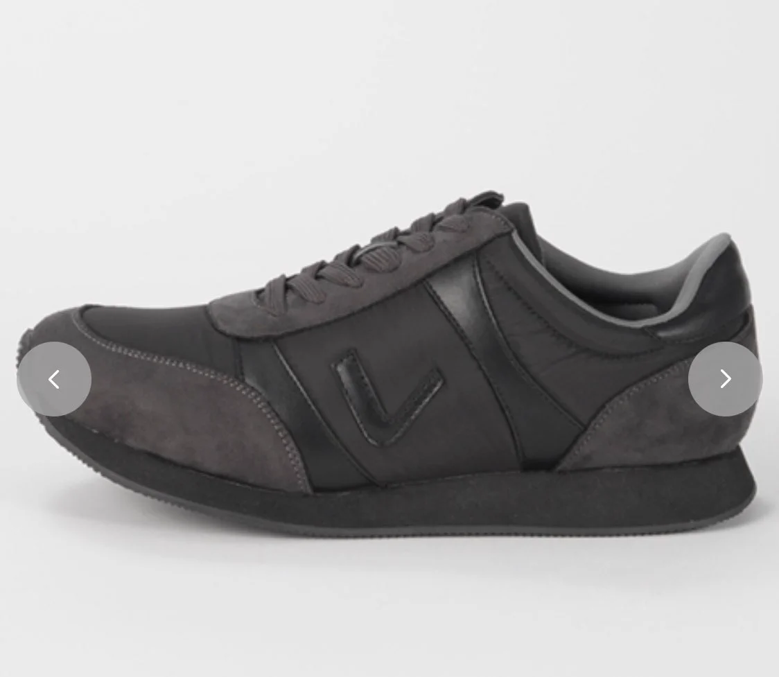 @mooupng 黒を選ぶとほぼほぼ見えない 