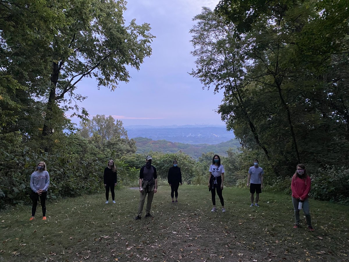 Right Brain Activities Sunrise Hike. Thanks to Jenny Hannon, Director of Friends of Warner Parks for leading!! We love bringing our students together while maintaining VUMS COVID rules.