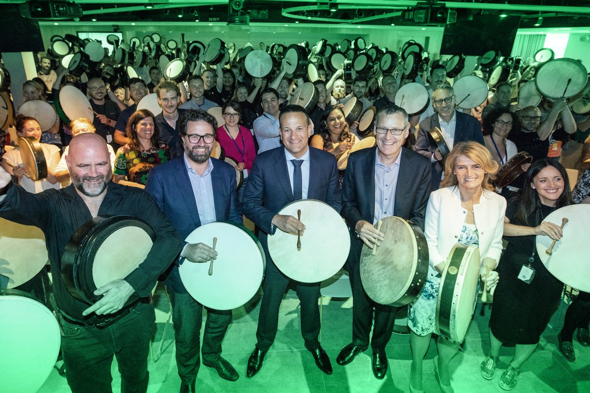 AIPCO_Ireland's tweet photo. Sincere thanks colleagues/friends for your support/solidarity of our industry’s campaign Going Green for Ireland.  €800m international visitor revenue loss &amp; 95% loss to inbound operators, critical Government support in Budget 2021.
#MakingTourismHappen @catherinemartingreen https://t.co/ZvUZodXYl2
