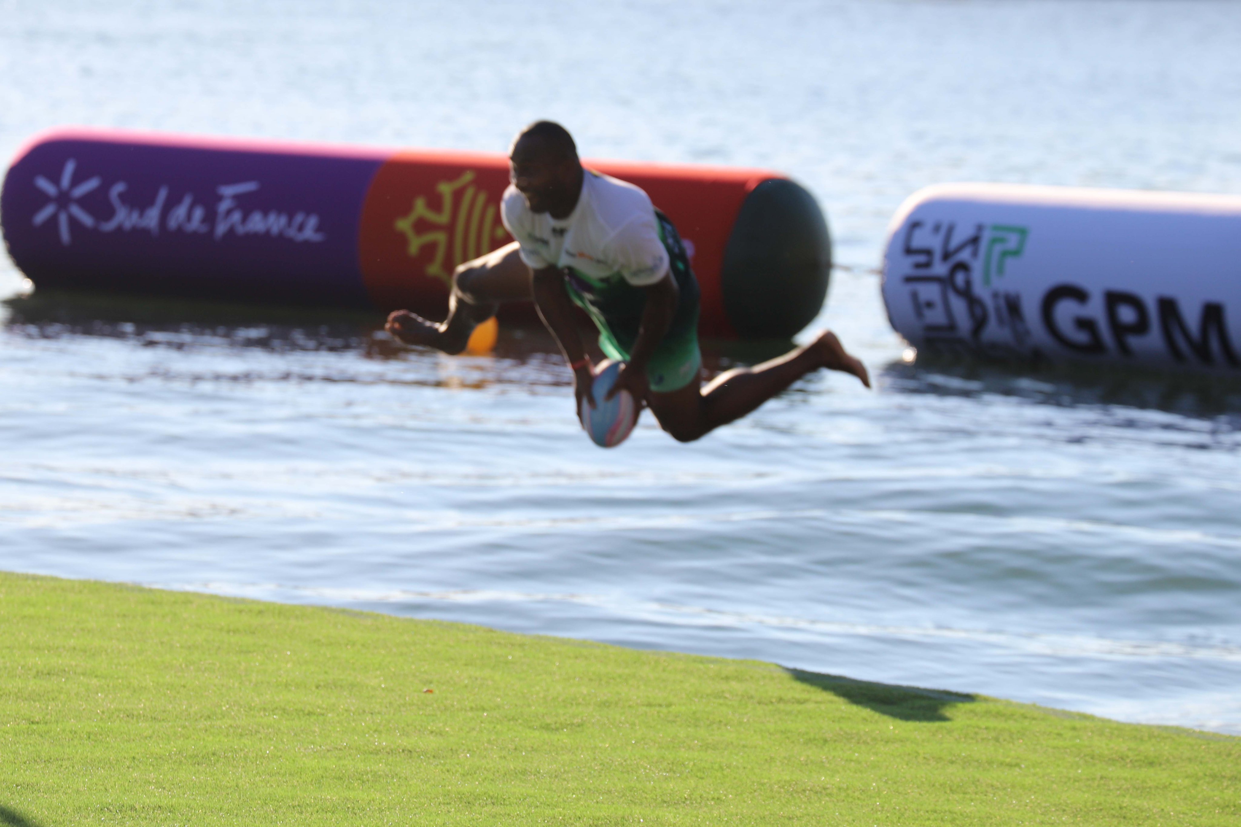 Joe Rokocoko (J_Rokocoko) / Twitter