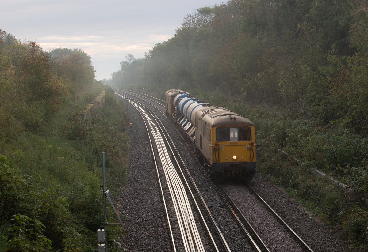 NetworkRailWssx's tweet photo. Have you seen our water jet trains out across the route? They're running to keep @SW_Help , @CrossCountryUK + @GWRHelp trains moving safely and on-time through autumn. Appalling puns aside, leaves really are no joke for railways ⬇️ 
https://t.co/frUZLCsZSf https://t.co/y0Lf1RQxhP