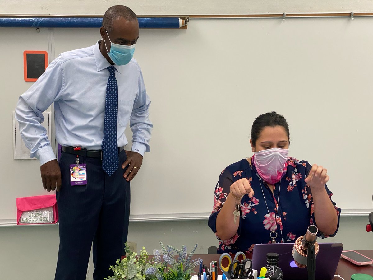 browardschools's tweet photo. Supt @RobertwRuncie continues welcoming students across @browardschools to their first day on campus for eLearning at school. #BCPSReopening #BCPSeLearning https://t.co/46siR7bhbv