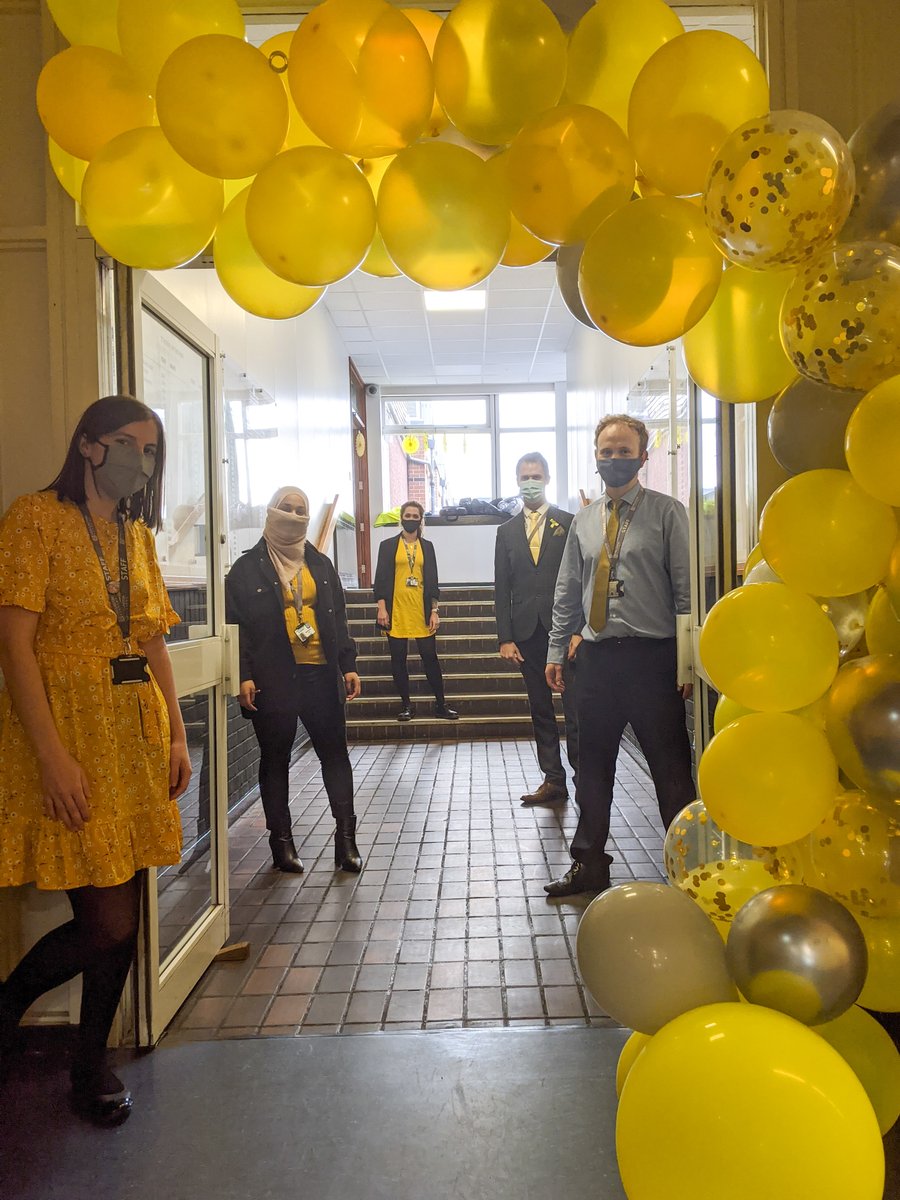 ChelloAcademy's tweet photo. Thank you to all the staff and students who have made a fabulous effort today to support the #HelloYellow initiative by @YoungMindsUK. We wish everyone a restful, relaxing and safe weekend! https://t.co/6zlmSocZvS