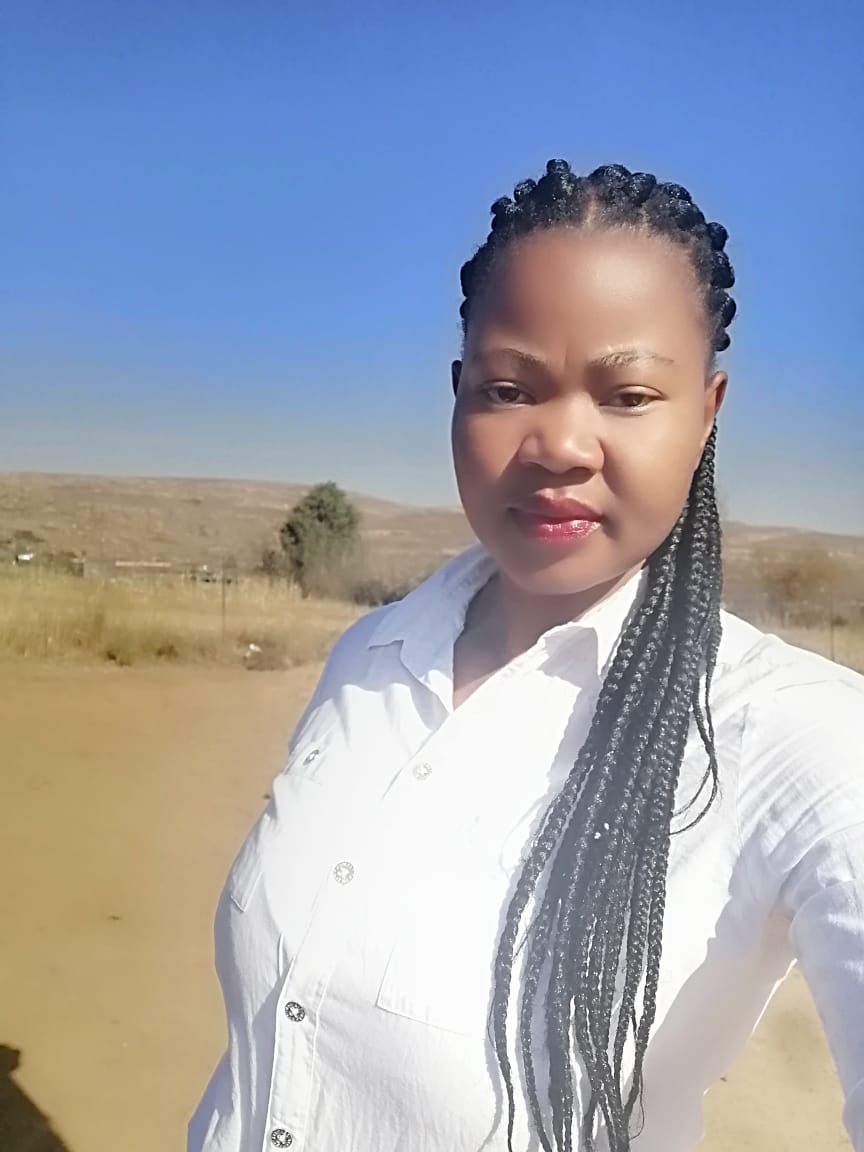 UFSweb's tweet photo. UFS lecturers inspire love for animals in MSc graduate
🔗: https://t.co/aWBowd7JVu
#UFSGraduation2020 | #UFSVirtualGraduation https://t.co/VAVsRvUPwe