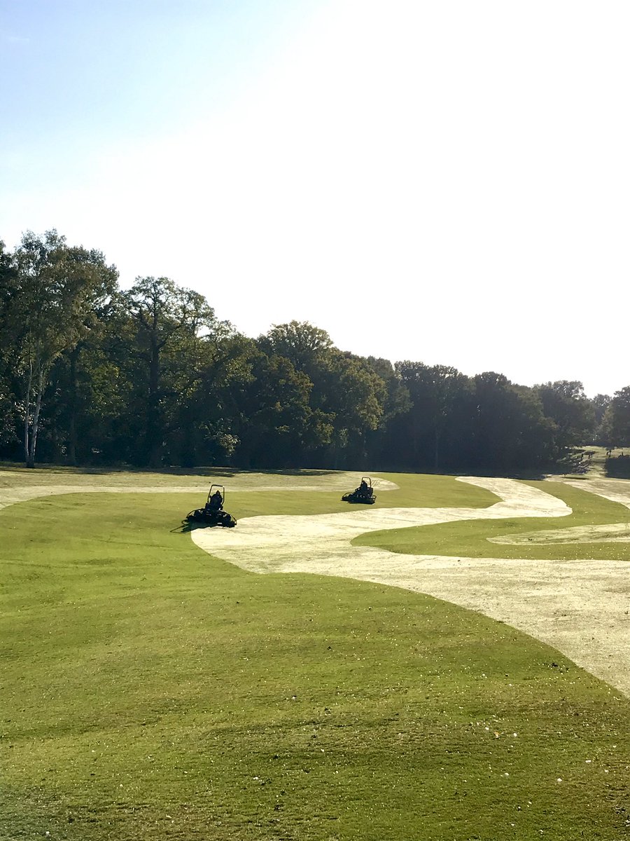 After a busy week of aeration work and tidying up after last weekends monsoon, today came a welcoming low rising early morning sun to help us along whilst giving the fairways a smarten up ready for the weekend ⛳️🌱⛳️ #teamwork #cleansurfaces #readyfortheweekend