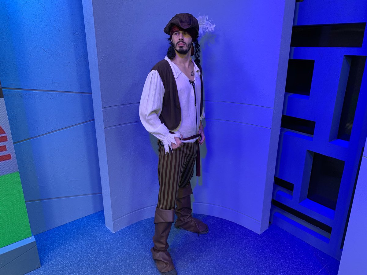 Fael Lima On Twitter O Mascote Do Sampaio E Um Tubarao Ninguem Melhor Que O Capitao Que Sempre Conviveu Com Eles Andou Na Prancha Cuidado Tubarao Vai Te Pegar Https T Co Hojep1eupr fael lima on twitter o mascote do