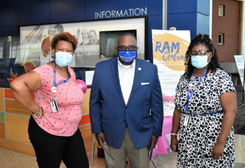 AlbanyStateUniv's tweet image. For this week's What's Up Wednesday, students made sure to wear their masks and pink shirts to observe National Breast Cancer Awareness Month while following health and safety guidelines. #LetsStayTogether