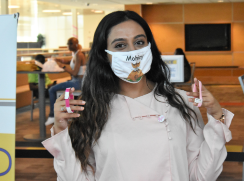 AlbanyStateUniv's tweet image. For this week's What's Up Wednesday, students made sure to wear their masks and pink shirts to observe National Breast Cancer Awareness Month while following health and safety guidelines. #LetsStayTogether