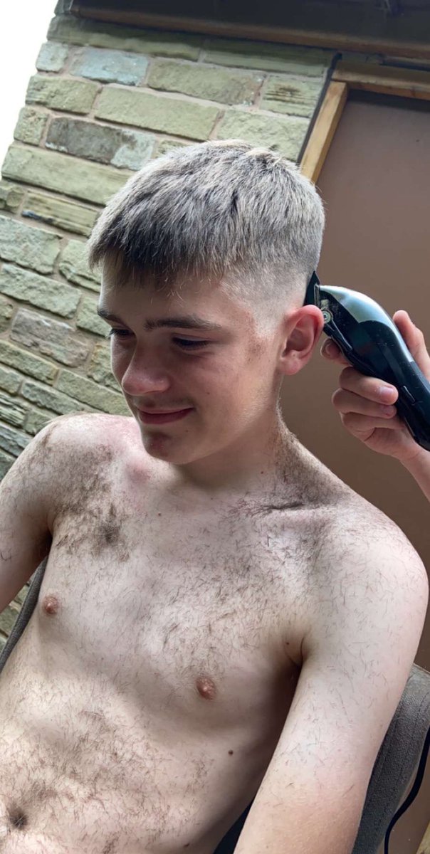 BeightonU's tweet image. No11 getting that fresh cut for big game Sunday 🥶