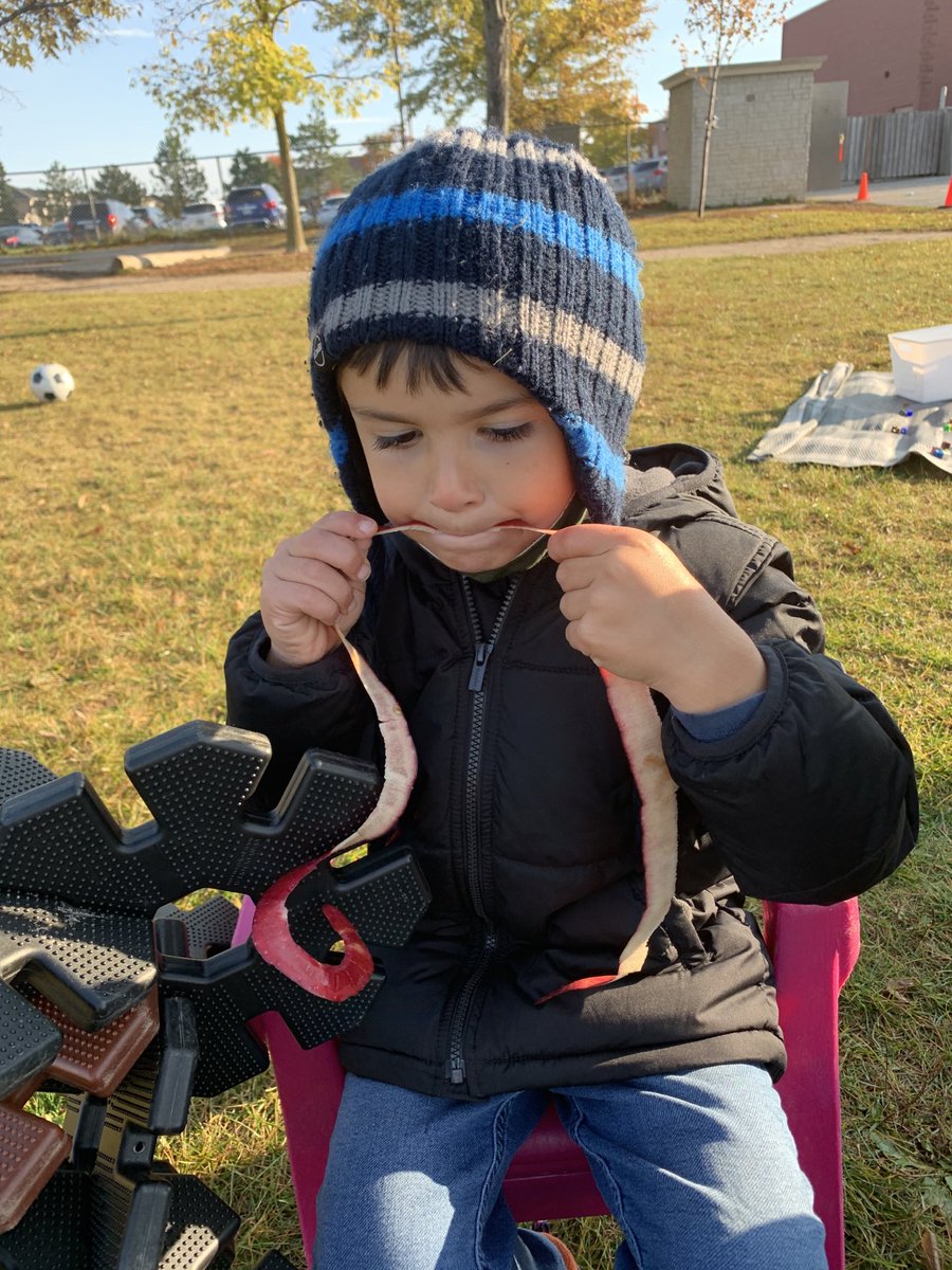 Loving the apple peel!  🍎🍏KB ⁦<a href="/LeeMaclennan/">Emma Lee</a>⁩  ⁦<a href="/ugdsb/">Upper Grand DSB</a>⁩