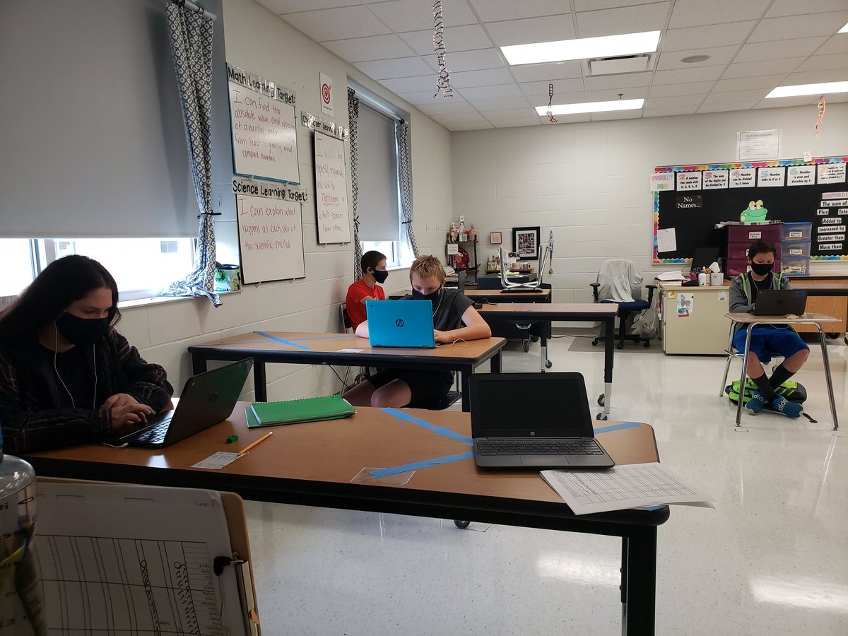 JamieSkala's tweet photo. Breakout rooms in session! Loving this new google meets feature that allows my 7 in class still work the 17 at home. https://t.co/4zc70K64q8