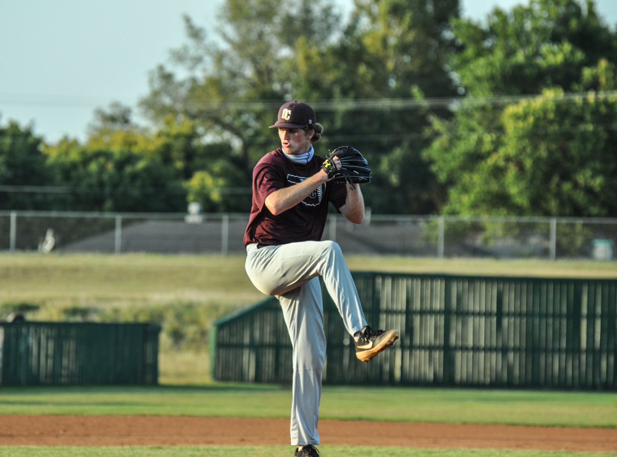 Another day at the office 💼                                                    #OCisHome | #EaglesFlyTogether