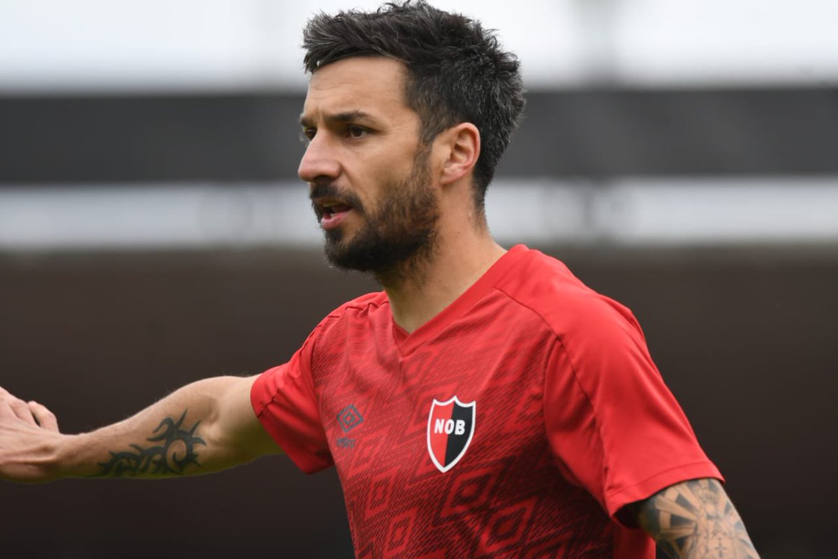Por qué es tendencia? on Twitter: ""Scocco": Porque convirtió los dos goles para la victoria de Newell's ante River en un partido amistoso… "