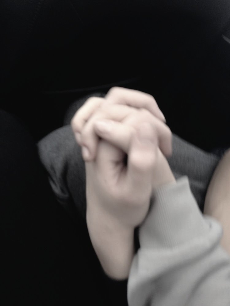 SlRLINO's tweet photo. ㅤ

ㅤ    𝐌𝐲 𝐜𝐨𝐧𝐟𝐞𝐬𝐬𝐢𝐨𝐧 𝐭𝐡𝐫𝐞𝐚𝐝 𝐟𝐨𝐫 𝐀𝐥𝐥𝐞𝐧
ㅤㅤ━━━━━━━━━━━ 𝓑𝔂 𝓗𝓪𝓻𝓼𝓪 https://t.co/ymxd3M4OnQ
