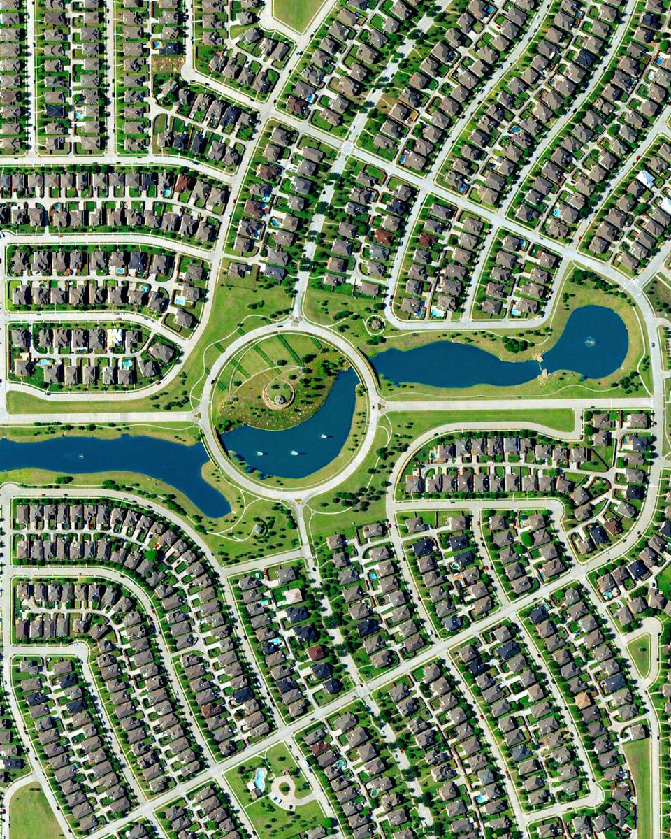 Location | Frisco, Texas, USA

Frisco is a city with a land area of 161.6 km2, and 156.000 inhabitants. From 2000 to 2009 Frisco was the fastest growing city in the United States. Just 30 years back in 1990, there were only 6.000 people living in the city.
#frisco #texas #usa