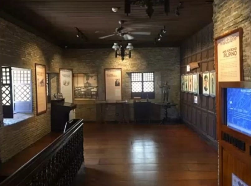 VACpackers's tweet photo. Better know your history at the Juan Luna Shrine. 

#badoc 
#juanlunashrine 
#IlocosNorteIMIN 

📸 : CTTO 

📽 : Full video - link in bio https://t.co/9FrgPlaw0l