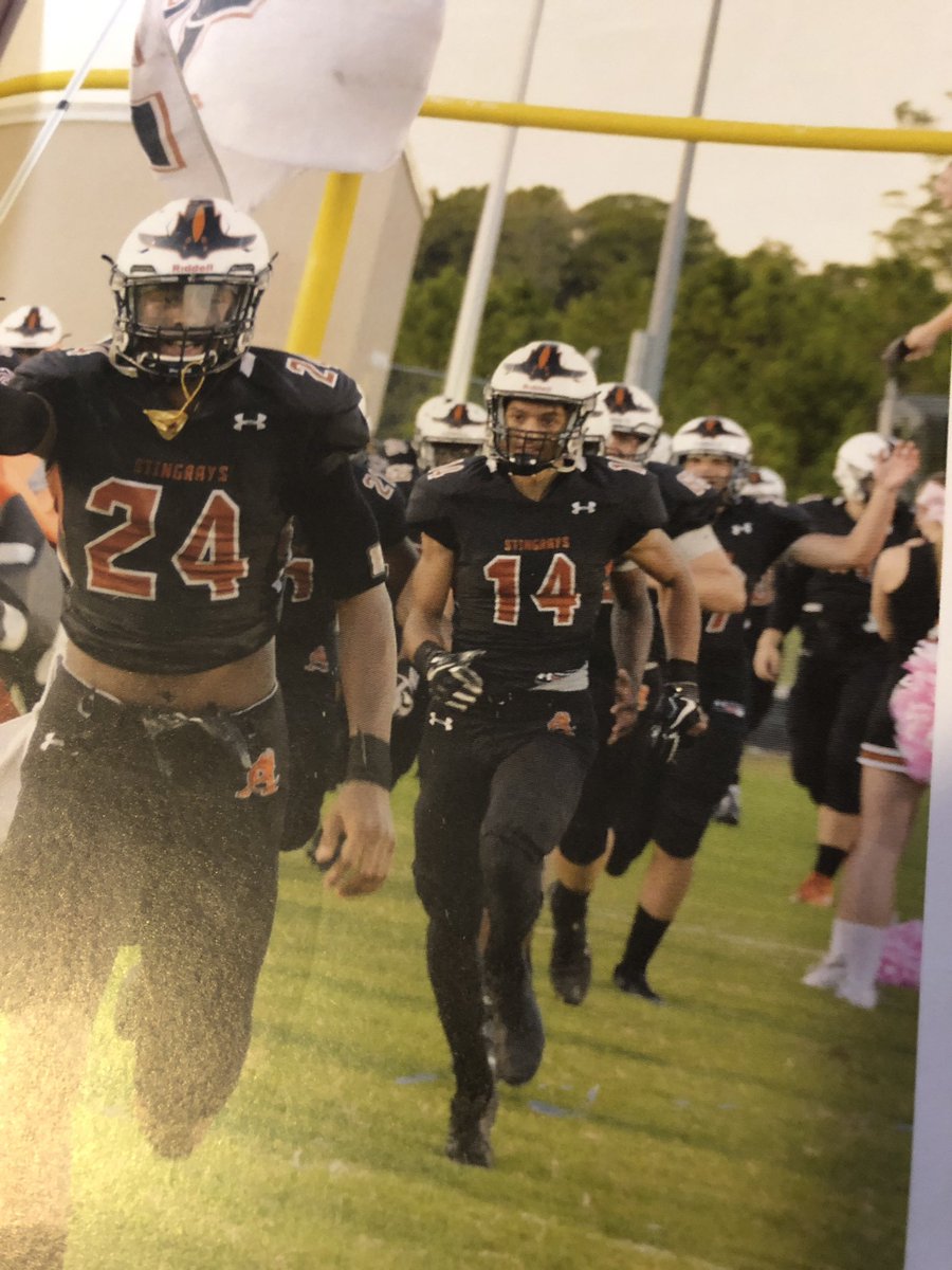 82_GabeM's tweet photo. Rlly missin HS 😕 #Ray4life https://t.co/6MiqDbzwLW