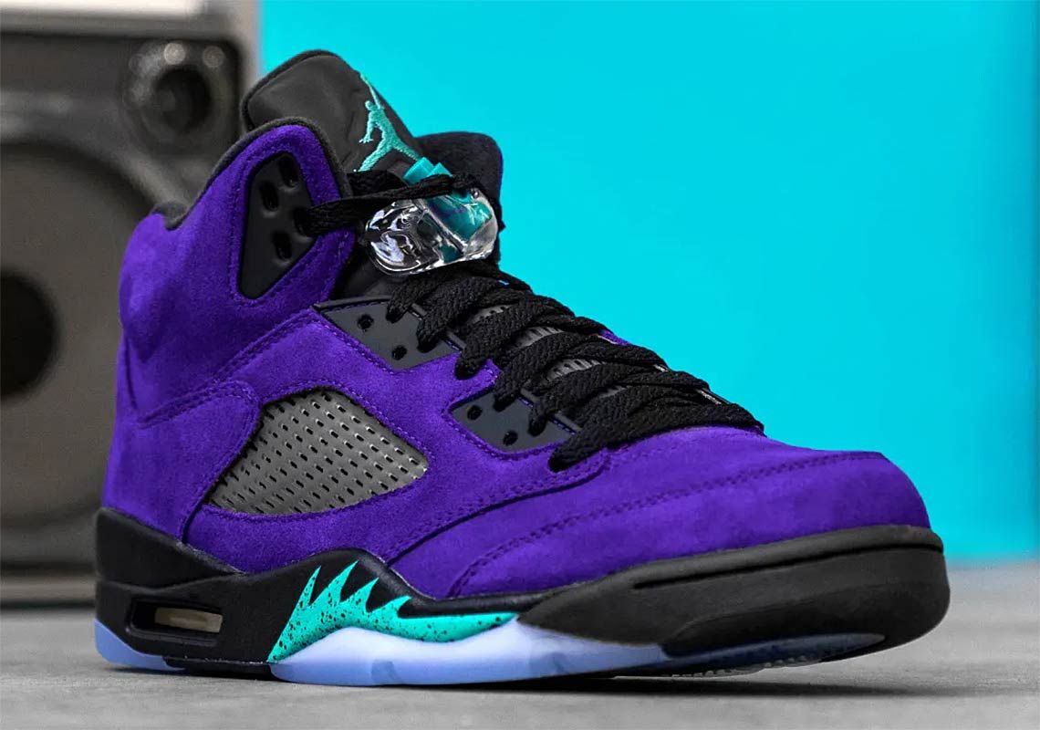 grape 5 jordans foot locker