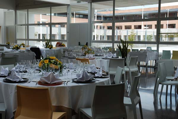 INS_EHTB's tweet photo. Ja podeu reservar taula als nostres restaurants!!! 🍴 😃
Obrim el Pedagògic el 14/10 i el de Menú el 21/10.
Us hi esperem!!!
Reserveu a: https://t.co/G3BTDaTv3l o https://t.co/8aBM45Np2o
#EHTB #InsEHTB #EHTBserveis #EHTBcuina #EHTBpasti #cfgs #cfgm #fp #FPCAT #restaurant #bcn https://t.co/83mtrsVQme