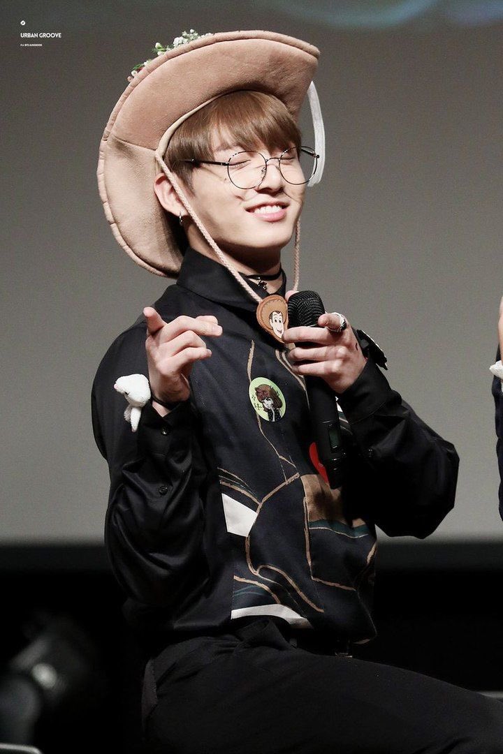 jungkook in a cowboy hat: an adorable thread