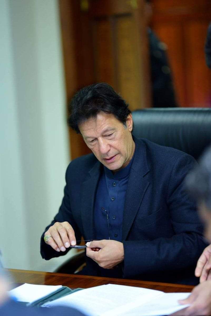 PTIofficial's tweet photo. PM Imran Khan had a virtual meeting with Facebook Chief Operating Officer (COO) Sheryl Sandberg in which they both discussed the initiatives of Facebook in bringing investments and programs in Pakistan. 
#PakistanMovingForward https://t.co/zulN8s95lj