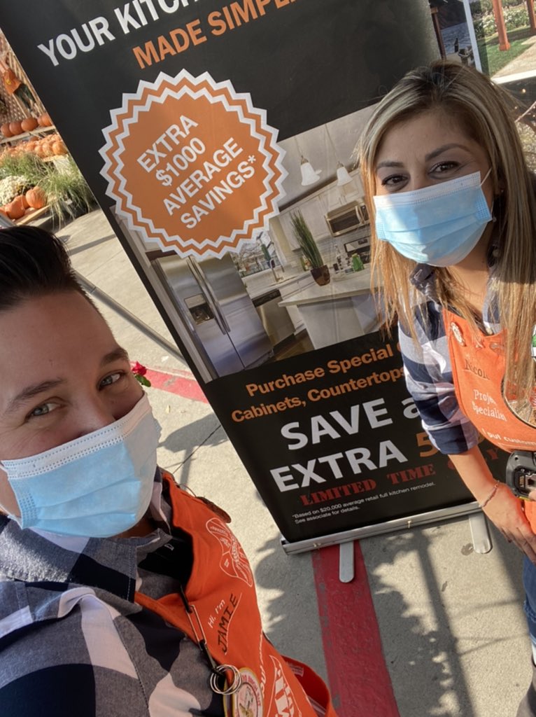 jamie_SM6947's tweet photo. #twinningday @HD6601 Driving leads all day with Nikki 🙌 Come see her and let her tell you how we can do it for you . #modestoHD https://t.co/0AfJQCMOGo
