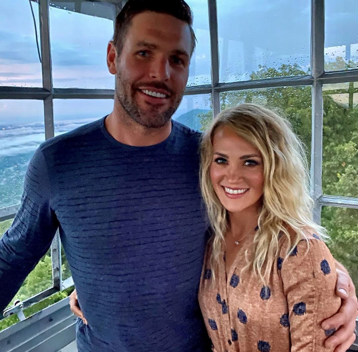 Things we love: <a href="/carrieunderwood/">Carrie Underwood</a> (looking radiant!) in our Bengal Shirtdress #spotted #nicandzoe (📸: re-post from <a href="/carrieunderwood/">Carrie Underwood</a>)