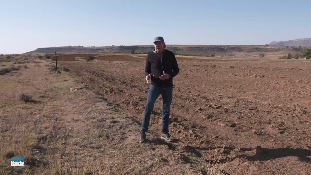 carteblanchetv's tweet photo. Tonight's topics were:
#ZondoCommission Arrests
#Lesotho Border
#FreeState Chicken Farm Project
#HandsofHonour
Share your thoughts on tonight's stories using #CarteBlanche https://t.co/6sMwuJSqHJ