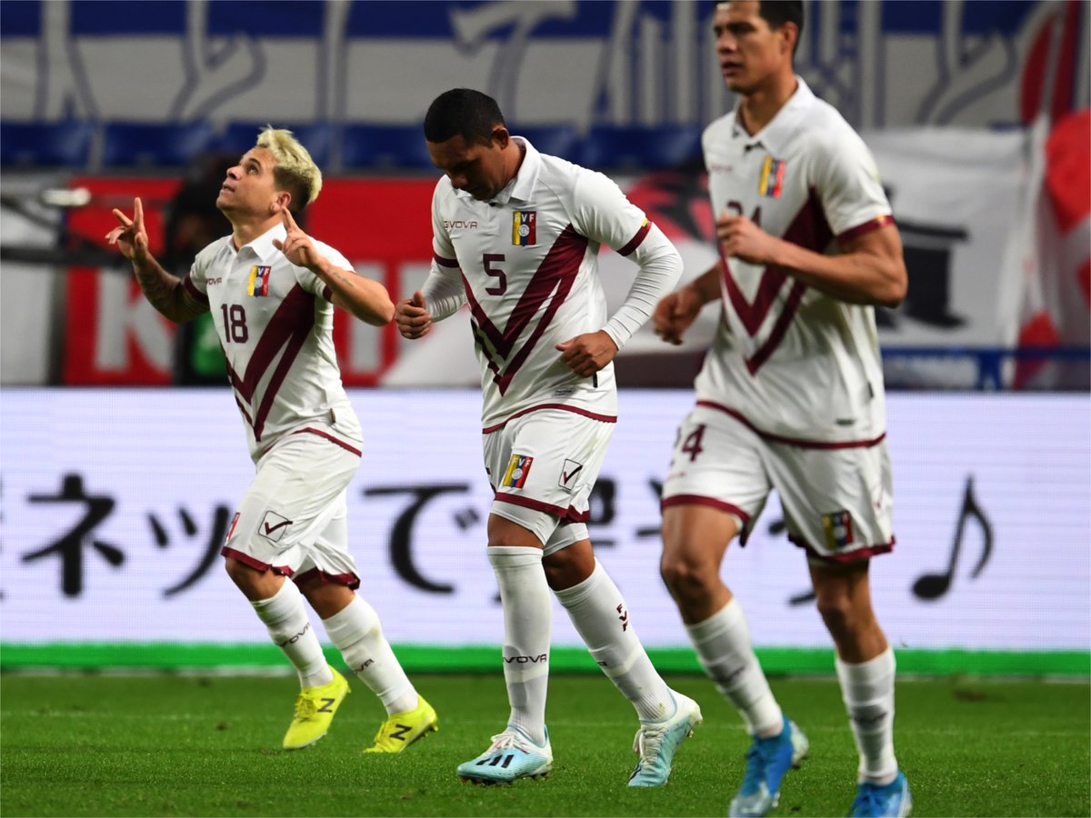 fifaworldcup_es's tweet photo. 🤓 ¿𝕊𝕒𝕓í𝕒𝕤 𝕢𝕦𝕖...?

🇻🇪 @SeleVinotinto suma 𝟰 partidos sin perder en #Eliminatorias: 

0-0 🆚 🇨🇴 @FCFSeleccionCol 
1-1 🆚 🇦🇷 Argentina
0-0 🆚 🇺🇾 Uruguay
1-0 🆚 🇵🇾 Paraguay

🤔 ¿ Extenderá la racha 🆚 Colombia ?

🏆🇶🇦 #Qatar2022 | @CONMEBOL https://t.co/j1tSucZbeV
