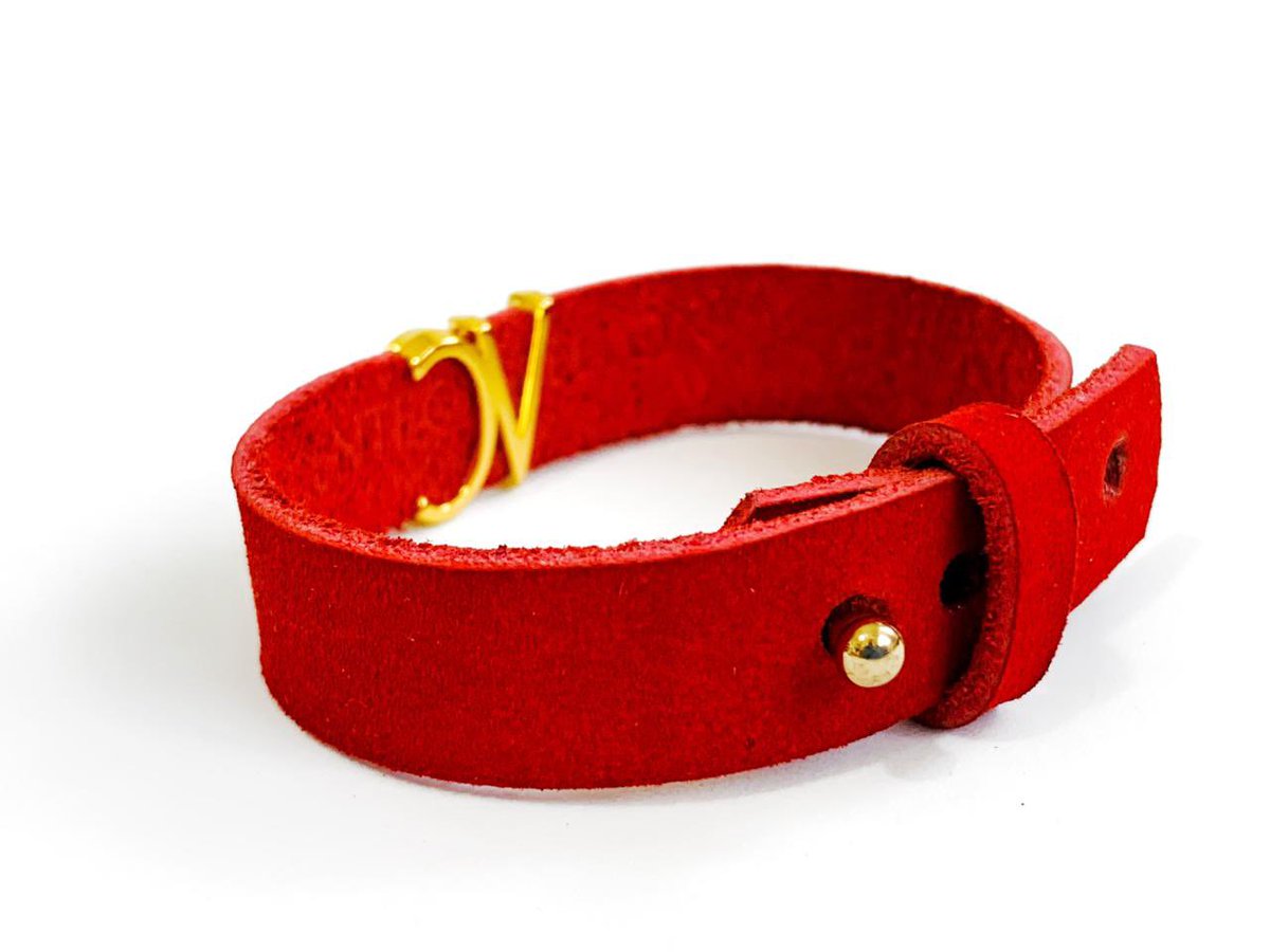 VicenteCastNI's tweet photo. New VC insignia leather bracelets been released.
#ShopVC https://t.co/PPQmLK08pv