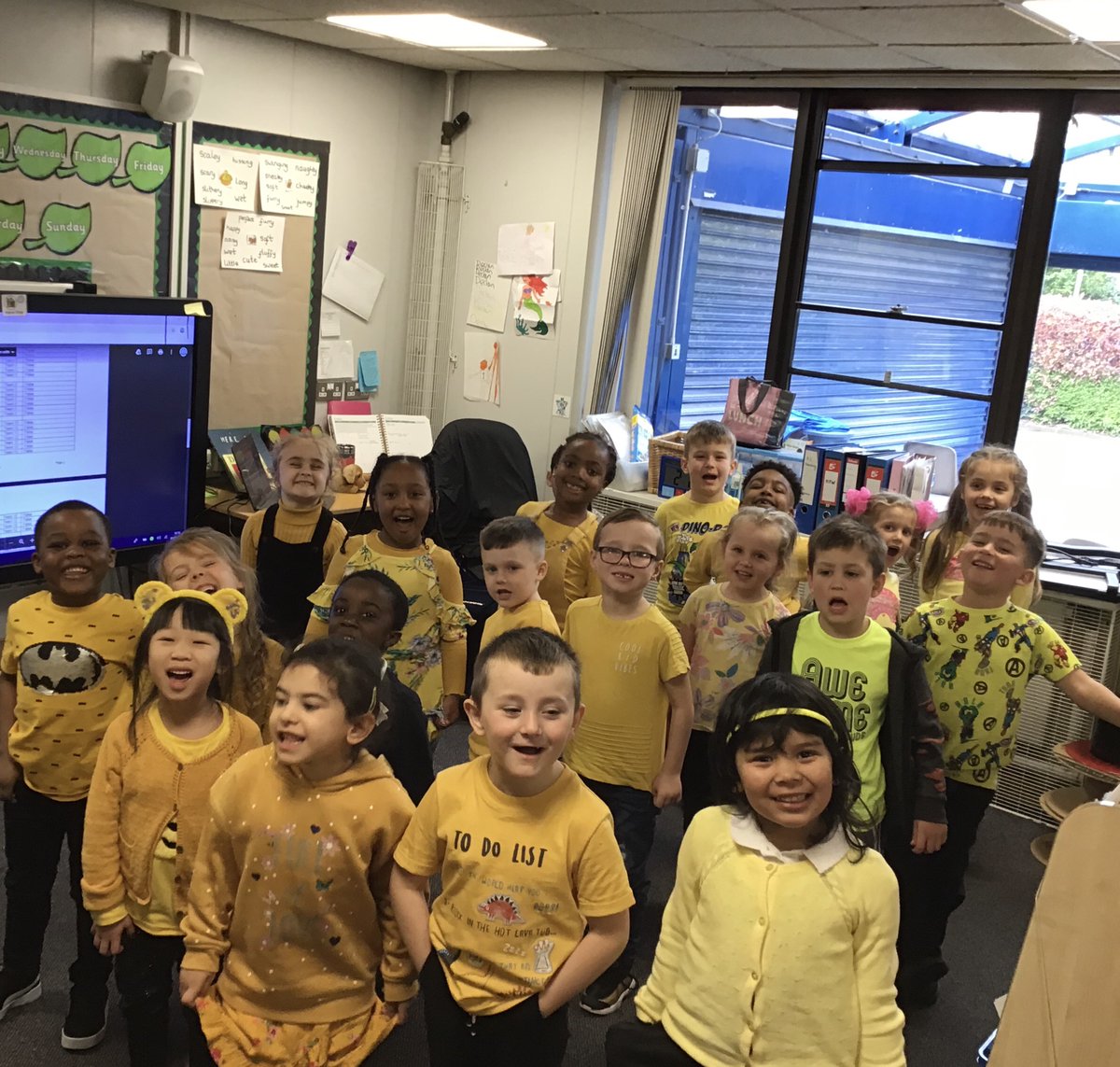 Charlestown_Y1's tweet photo. We had lots of fun in Team 2 today celebrating #HelloYellow for #WorldMentalHealthDay 💛 We talked about what we can do to help ourselves when we feel sad or upset and the children came up with lovely ideas such as, ‘watch a funny TV programme’ or ‘cuddle my mummy’! https://t.co/c3W45IdlqL