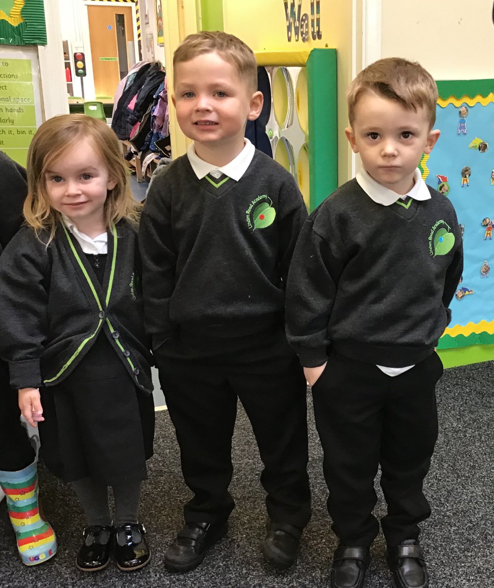 LindenRDCherry's tweet image. We have been learning the jolly phonics song to help us recognise letter names and sounds. This week these amazing children recognised the initial letter of their names . #proudtobelinden #lindenphonics #lindenenglish. I’m sure we will have more following their footsteps.