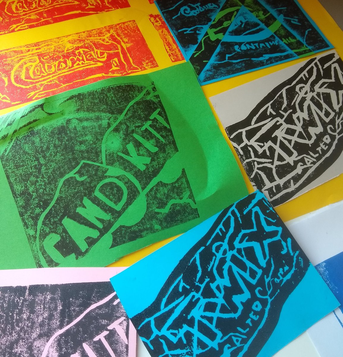 StJohnsSTEM1's tweet image. Year 10 graphics students have enjoyed experimenting with linoprint this morning. #graphicsstudents #stjohnsmarlborough #DandT