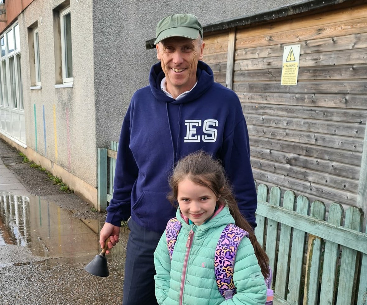 Congratulations to Ewan on 32 yrs in Education and 20 yrs at Bridgend. Enjoy your retirement, it is so very well deserved! We will all miss your amazing leadership 💚
<a href="/AlanMcHardy/">Alan McHardy</a> <a href="/K6TY/">Ｋａｔｉｅ Ｗｉｌｓｏｎ</a> @IslaMcLean6 <a href="/DPaterson61/">Donald Paterson</a> <a href="/lynsey_third/">Lynsey Third</a> <a href="/NickyGrant10/">Nicky Grant</a> <a href="/HighlandCouncil/">The Highland Council</a>