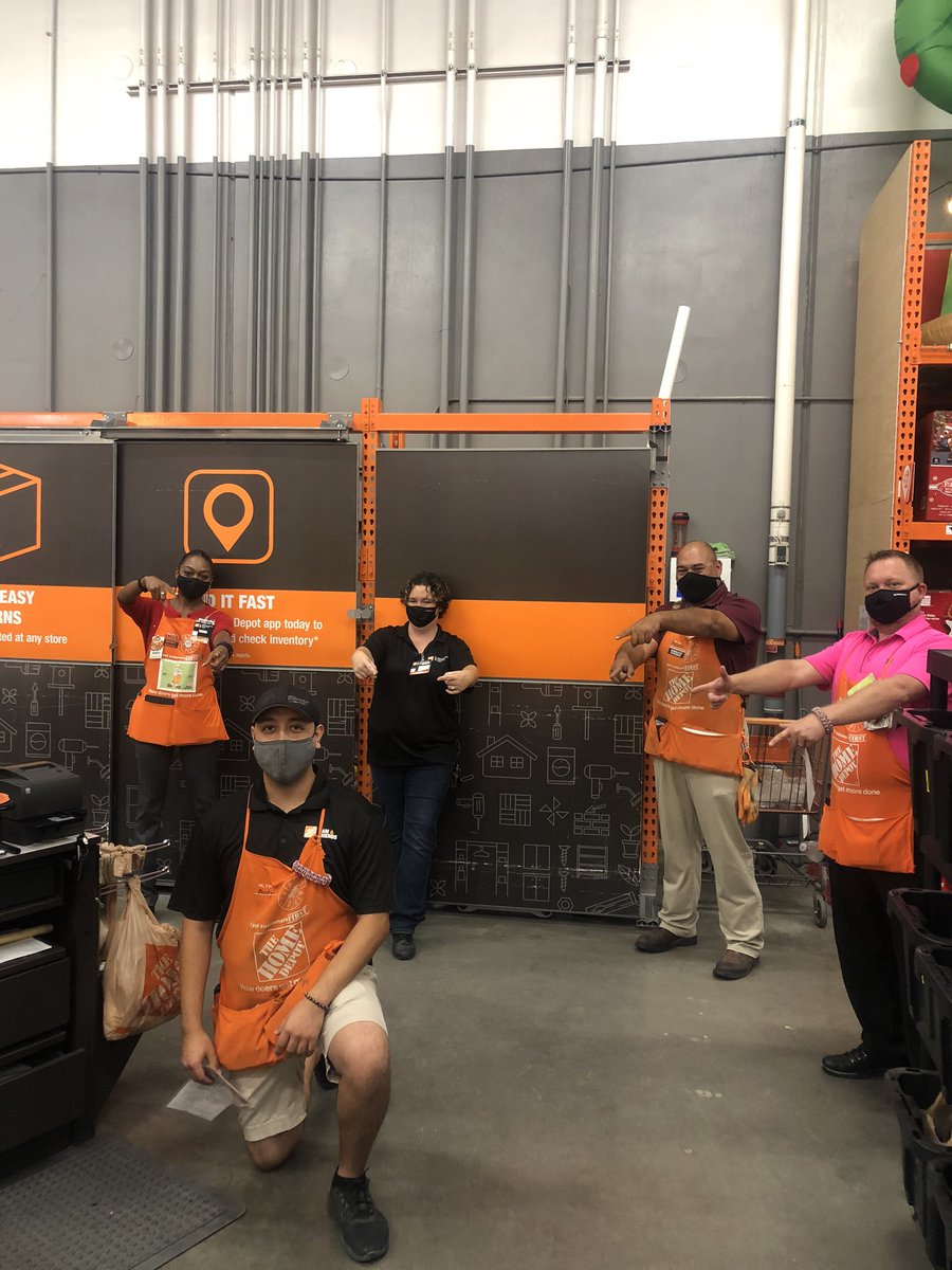 nlw601's tweet photo. Great recognition for store/met partnerships at 6523. #powerofthegulf @maxey_488 @agore1976 @AngelaDesJardi5 https://t.co/Cj1415ueXh