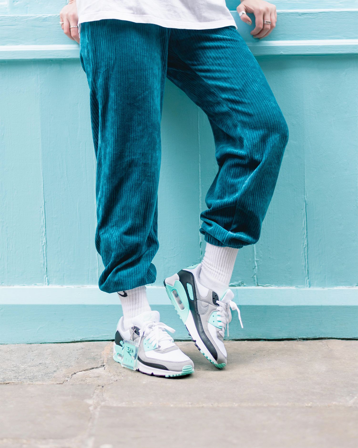 The Sole Womens on X: "Don't miss out on these Teal-tastic Nike Cord Joggers  with an extra 20% off Link &gt; https://t.co/bLCRzo73uv 📷 thesolewomens  *Code OCT2020 https://t.co/NPmVPIkmnl" / X