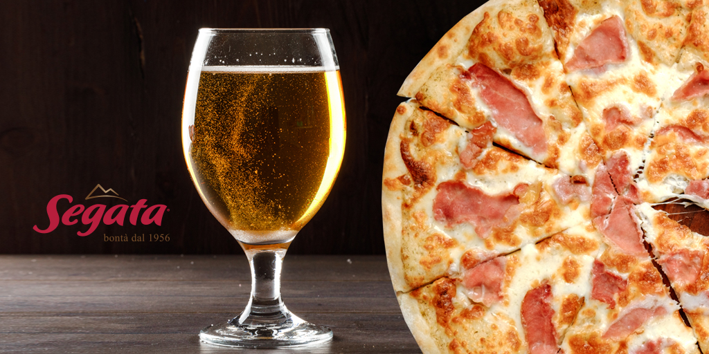 SegataOfficial's tweet photo. La perfetta unione quella tra la pizza e la birra: non a caso oggi si festeggia la "Giornata internazionale della pizza e della birra" alla quale noi ci associamo con una gustosa pizza fatta in casa, condita con il nostro Prosciutto cotto Amadeus... Buon appetito! https://t.co/IfnfhyLfwQ