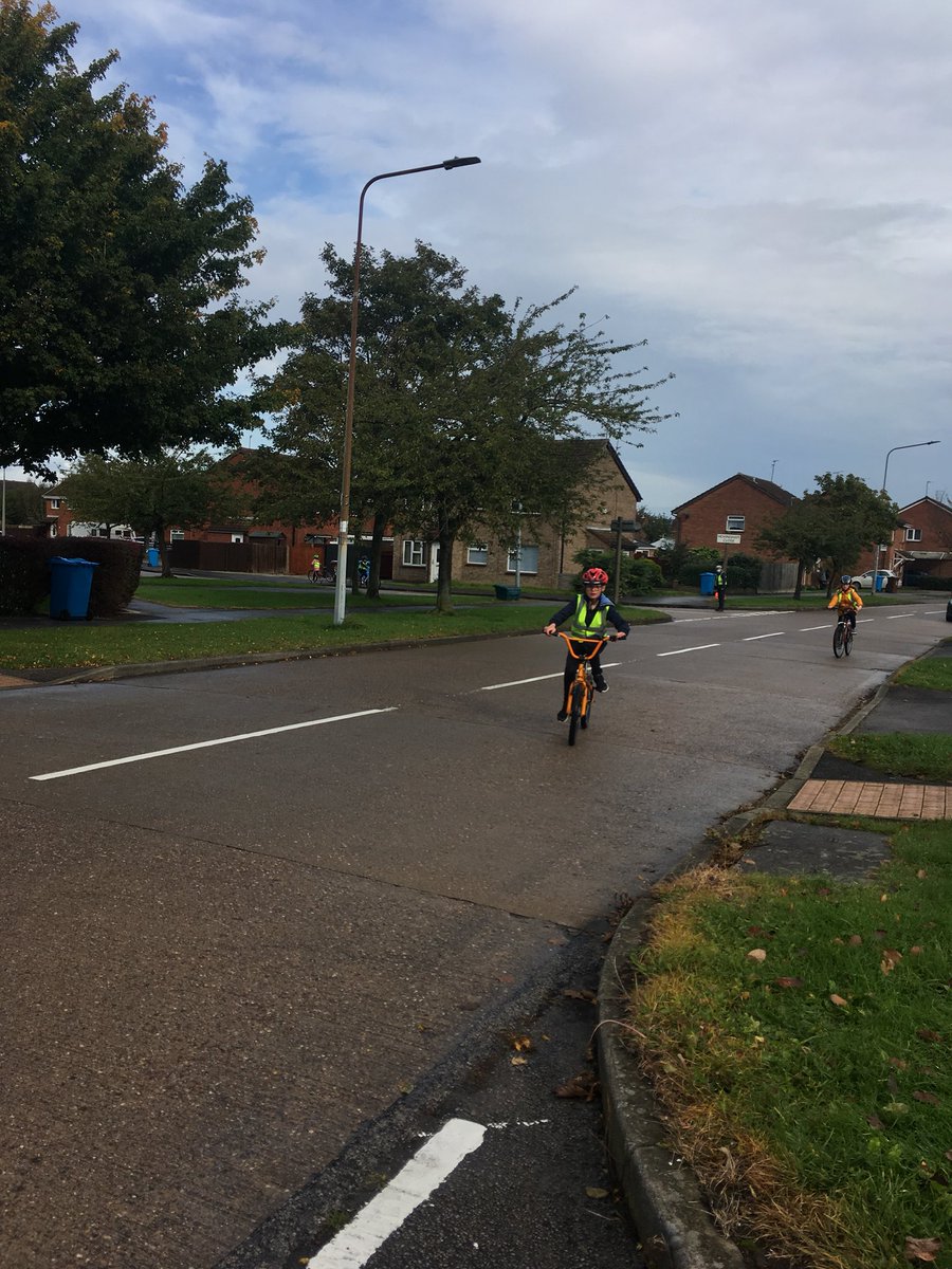 SpringCottagePS's tweet image. It was our final day of Bikeability today. All 3 groups did really well! A valuable life skill learned this week - keep cycling! #springcottagesports #springcottage5T #springcottage5L @HullActiveSch